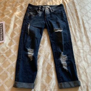 Guess distressed capri pants